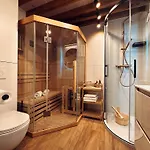Quiet Luxury On Florianska Appartamento Cracovia