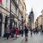 Quiet Luxury On Florianska Appartamento Cracovia