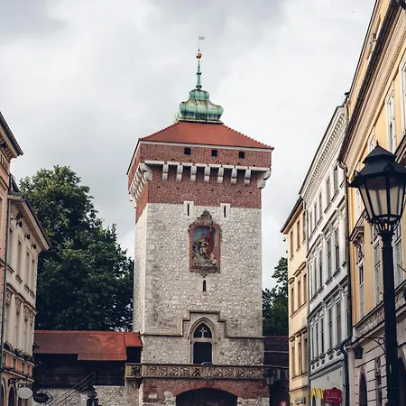 Daire Quiet Luxury On Florianska Krakow