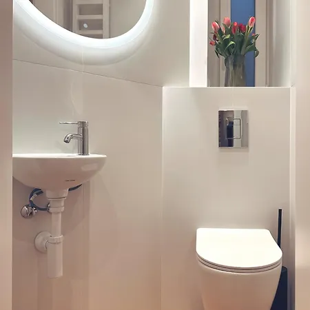 Quiet Luxury On Floriańska