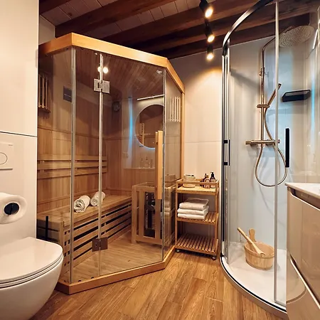 Quiet Luxury On Florianska Apartman Krakkó