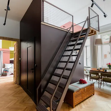 Quiet Luxury On Florianska * Cracovia