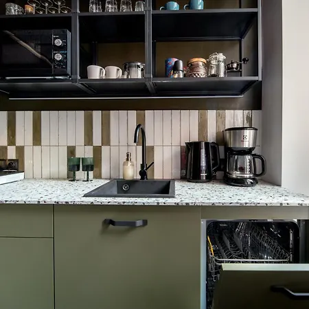Quiet Luxury On Florianska Apartman *