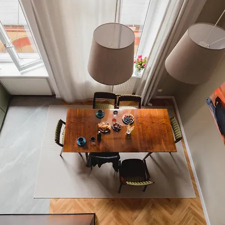 Quiet Luxury On Florianska Apartman *
